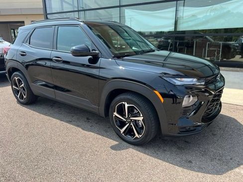 Used 2022 Chevrolet TrailBlazer RS w/ Sun and Liftgate Package FWD image 6
