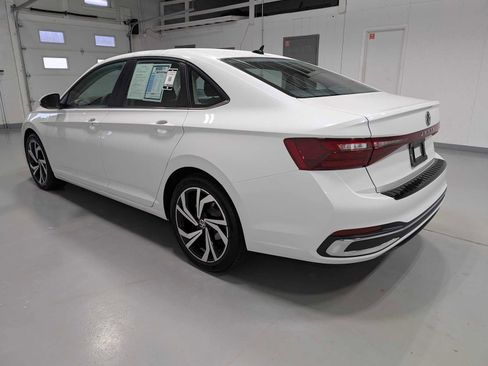 Used 2025 Volkswagen Jetta SEL image 7