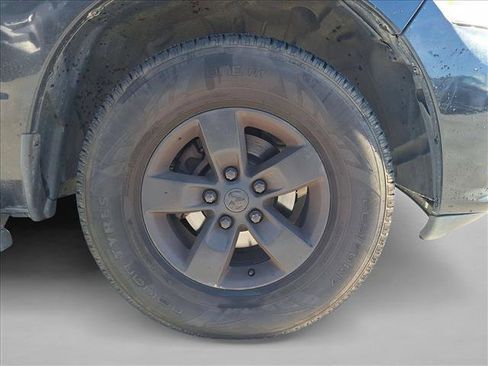 Used 2018 RAM 1500 Express image 17