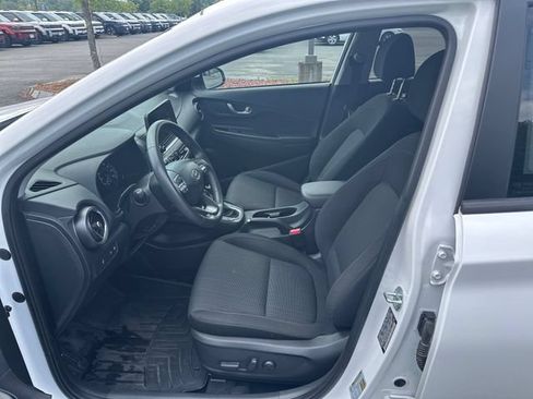 Certified 2023 Hyundai Kona SEL w/ Convenience Package AWD/4WD image 9