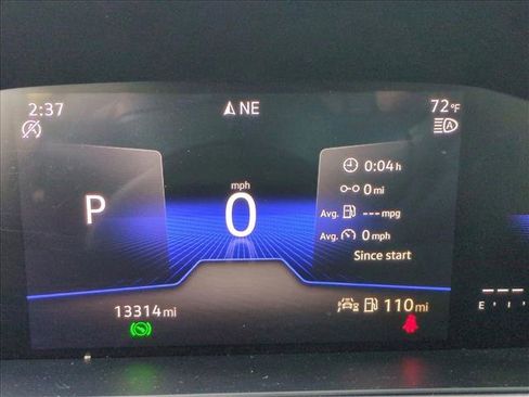 Used 2025 Volkswagen Taos SE w/ Panoramic Sunroof Package image 11