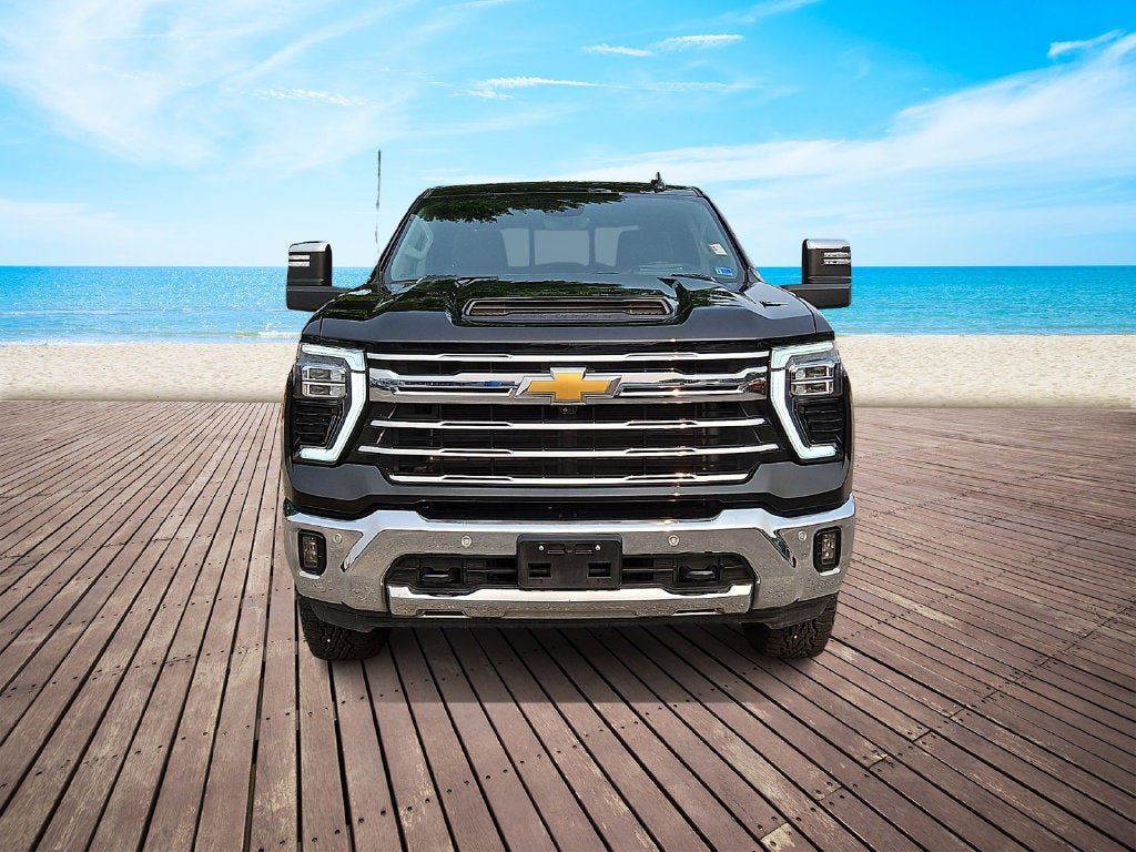 Certified 2024 Chevrolet Silverado 2500 LTZ w/ LTZ Plus Package AWD/4WD image 2
