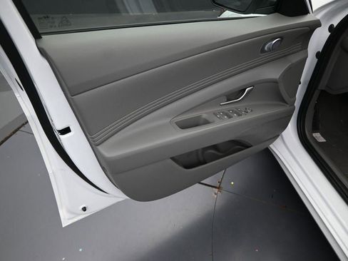 New 2025 Hyundai Elantra Sport image 27