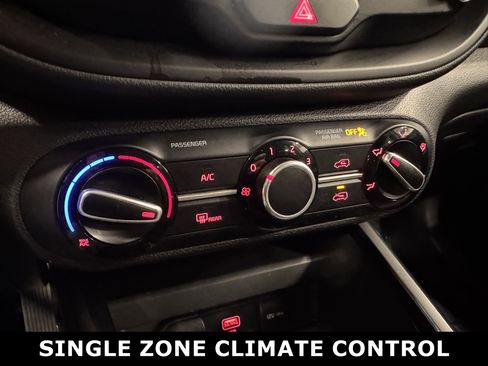 Used 2021 Kia Soul LX image 8