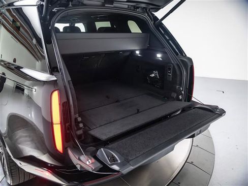 New 2026 Land Rover Range Rover SV AWD/4WD image 34