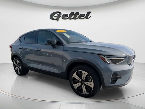 Used 2023 Volvo C40 Recharge Core image 2