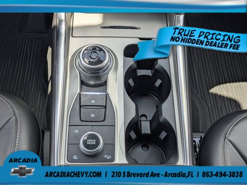 Used 2024 Ford Explorer XLT w/ Equipment Group 202A AWD/4WD image 20