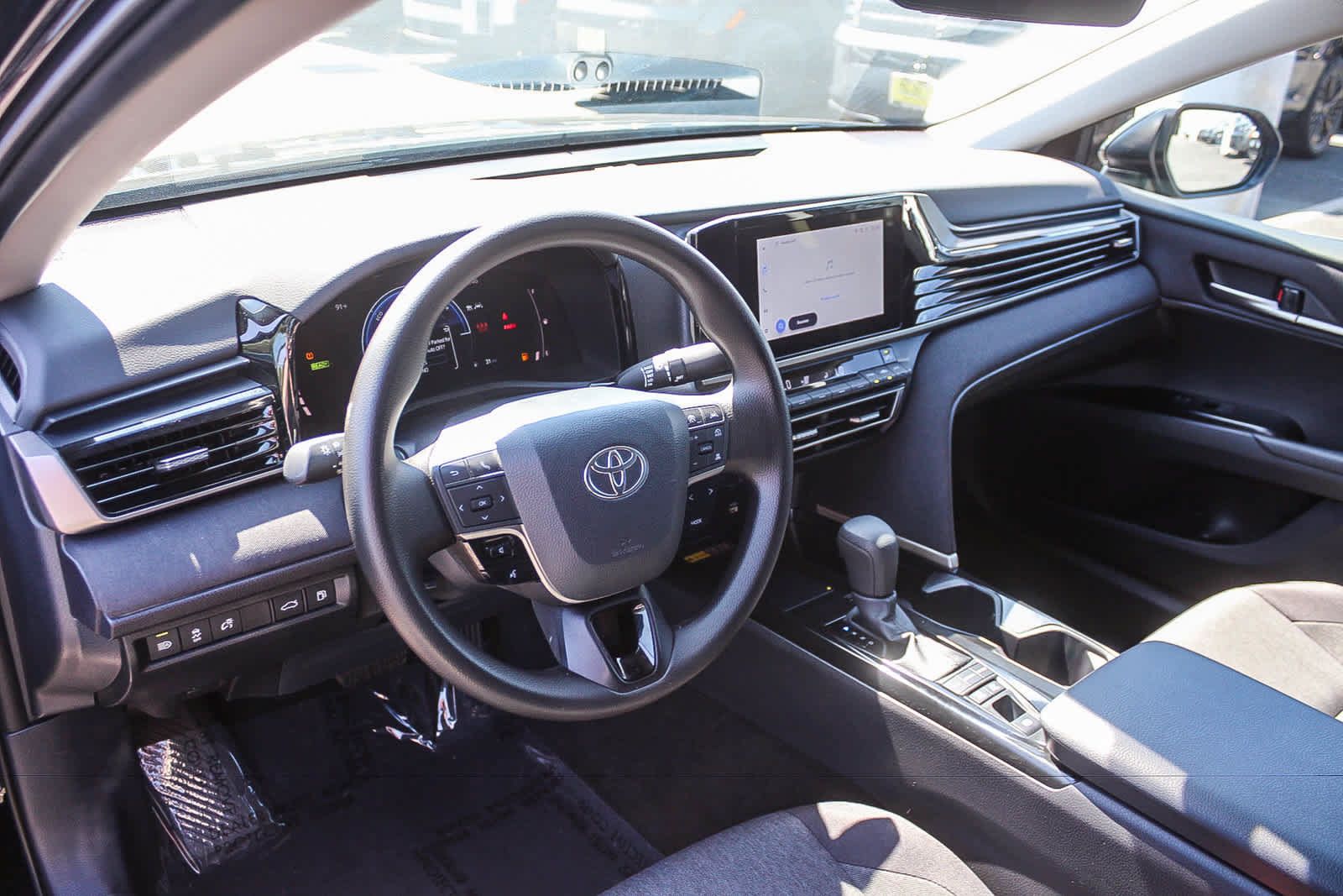 Used 2026 Toyota Camry LE w/ Convenience Package FWD image 22