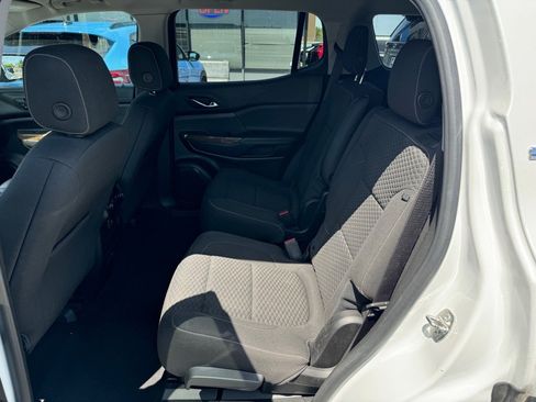 Used 2019 GMC Acadia SLE image 7