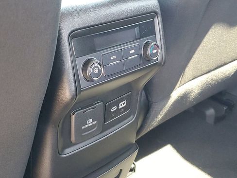 Certified 2023 GMC Acadia SLE w/ Driver Convenience Package image 34