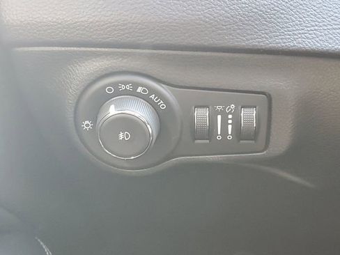 Used 2021 Jeep Compass Latitude AWD/4WD image 20