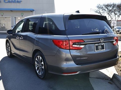 Used 2024 Honda Odyssey EX-L image 5