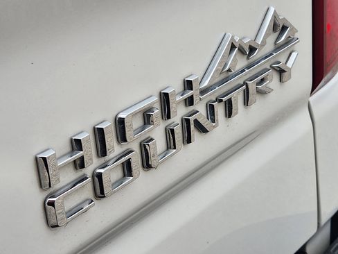 Used 2024 Chevrolet Silverado 1500 High Country w/ High Country Premium Package image 10