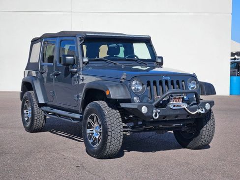 Used 2017 Jeep Wrangler Unlimited Sport w/ Connectivity Group AWD/4WD image 3