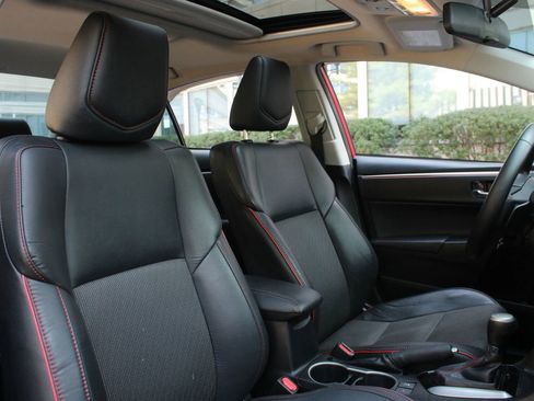 Used 2016 Toyota Corolla S Special Edition image 28