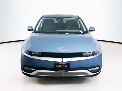 Used 2024 Hyundai Ioniq 5 SE image 2