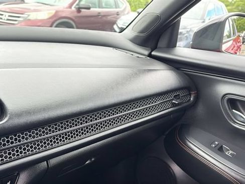 Used 2025 Honda HR-V Sport image 21