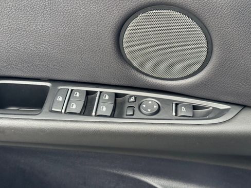 Used 2018 BMW X5 xDrive50i w/ M Sport Package image 21