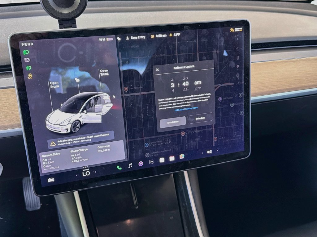 Used 2018 Tesla Model 3 Long Range RWD image 12