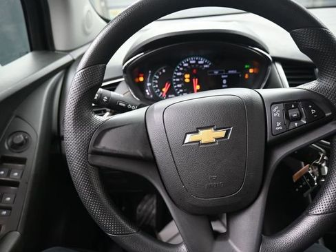 Used 2018 Chevrolet Trax LS image 8
