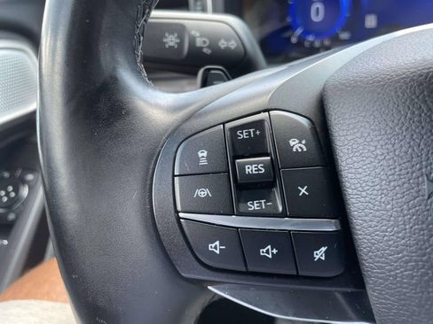 Used 2020 Ford Explorer Platinum w/ Premium Technology Package AWD/4WD image 24