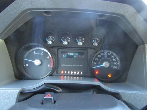 Used 2016 Ford F250 XLT w/ FX4 Off-Road Package image 12