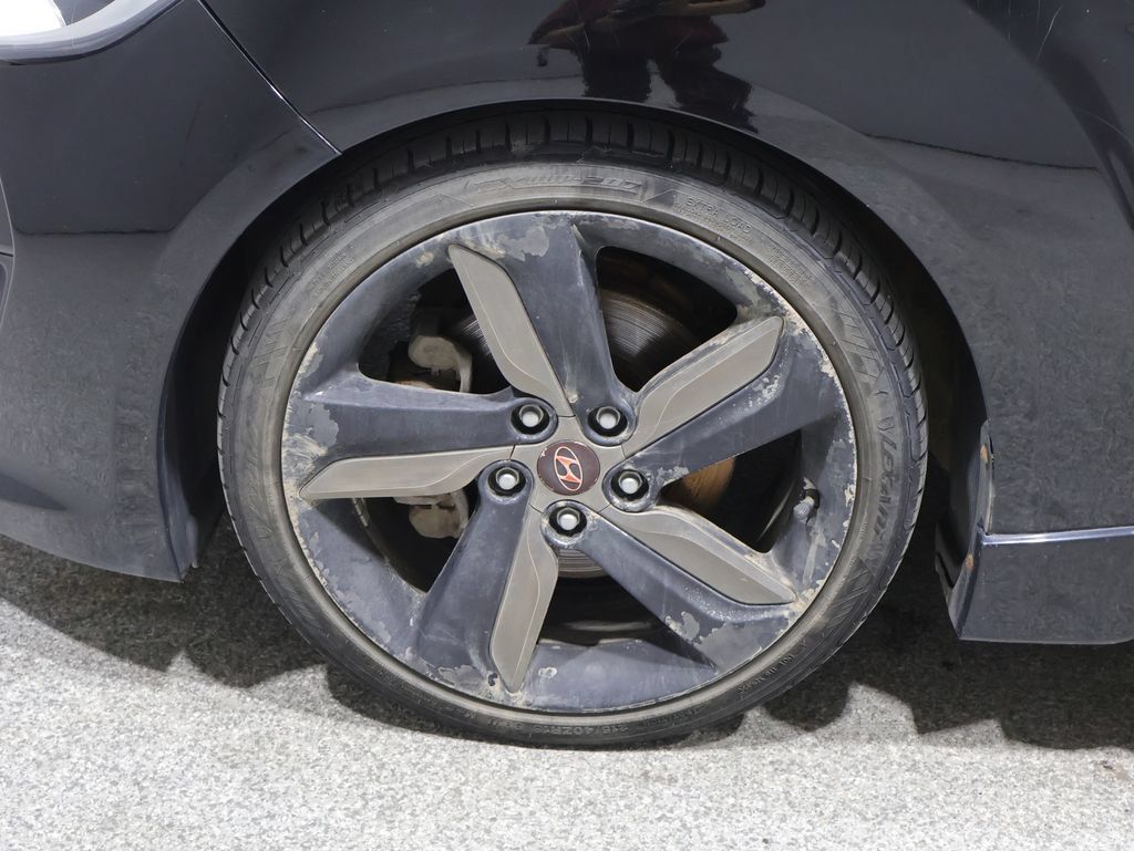 Used 2014 Hyundai Veloster Turbo FWD image 19