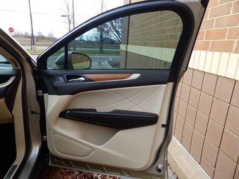 Used 2015 Lincoln MKC Base AWD 4dr SUV w/ Equipment Group 102A Reserve image 47