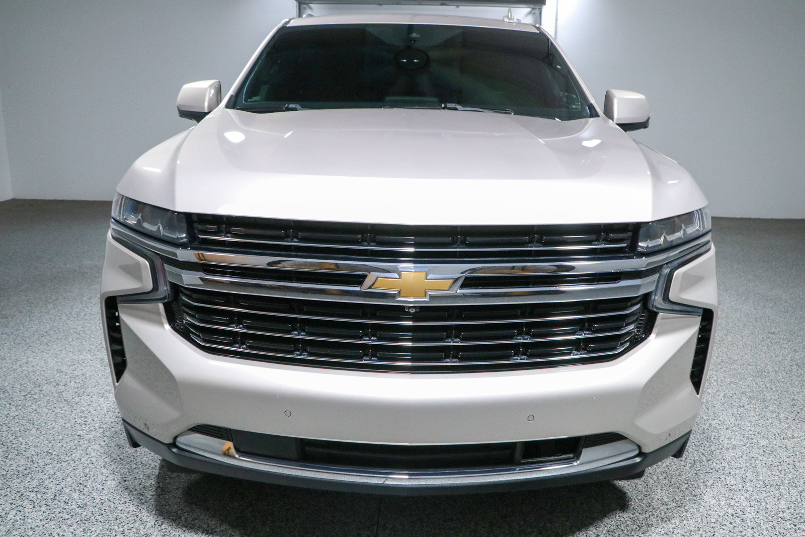 Used 2023 Chevrolet Tahoe LT w/ Luxury Package RWD image 4