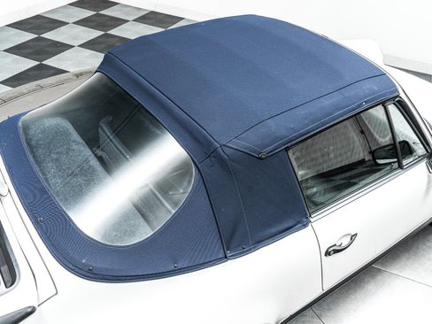 Used 1989 Porsche 911 Carrera RWD image 34