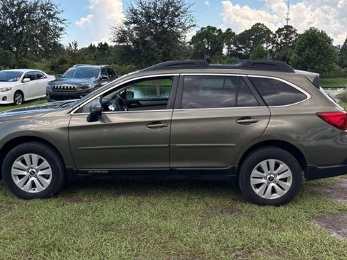 Used 2019 Subaru Outback 2.5i Premium AWD/4WD image 11