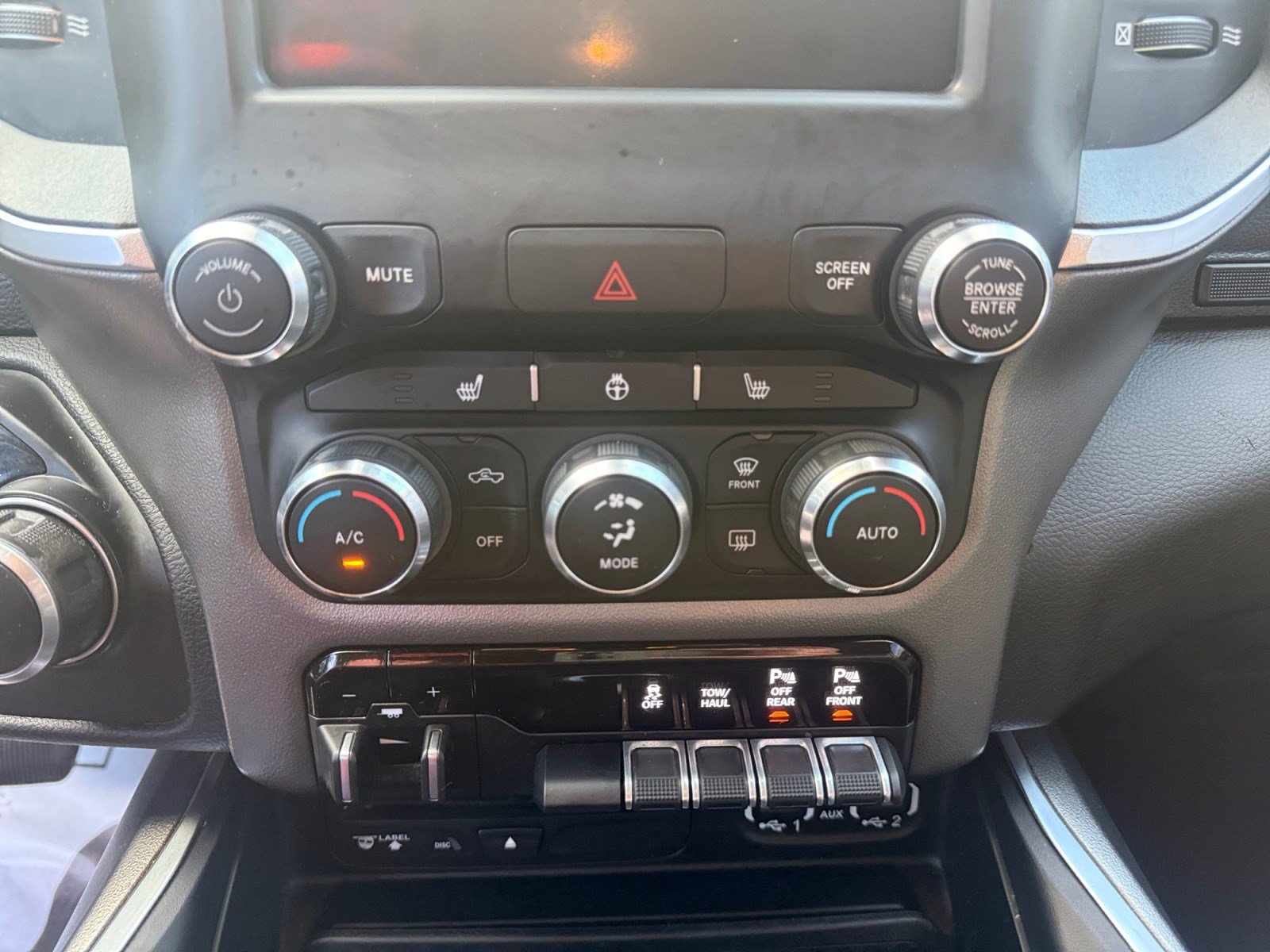 Used 2019 RAM 1500 Big Horn AWD/4WD image 12