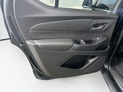 Used 2019 Chevrolet Traverse LT FWD image 27