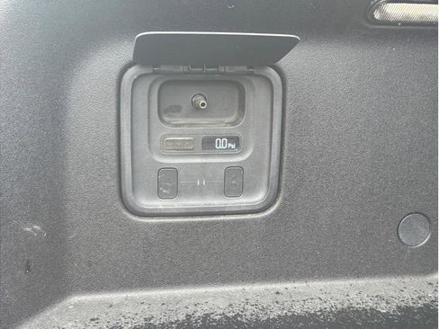 Used 2022 Rivian R1T Adventure image 27