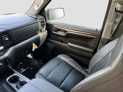 Used 2023 GMC Sierra 1500 SLT w/ SLT Convenience Package image 24