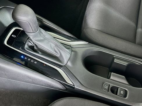 Used 2023 Toyota Corolla LE image 23