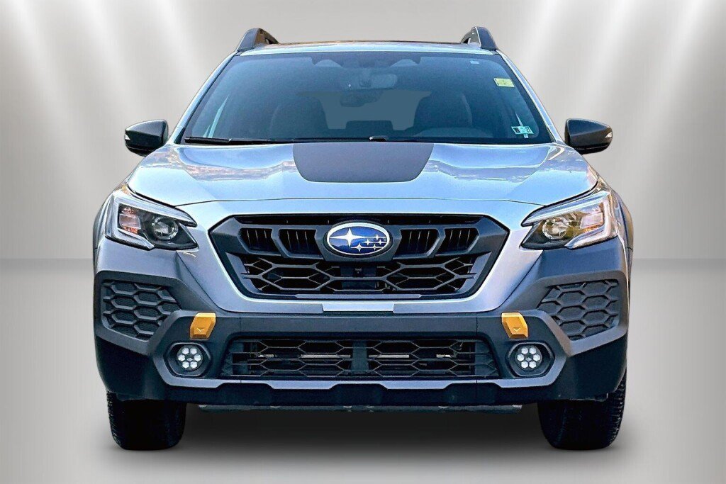 Certified 2025 Subaru Outback Wilderness AWD/4WD image 2