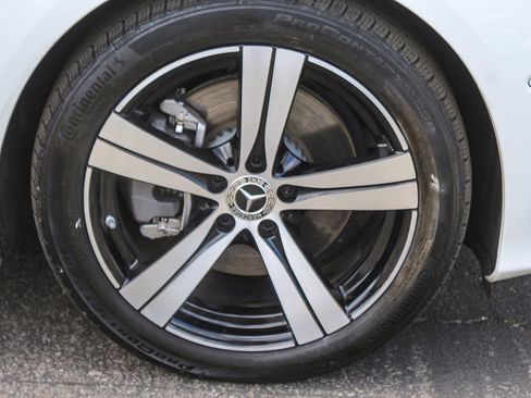 Used 2025 Mercedes-Benz C 300 Sedan image 10