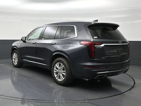 Used 2023 Cadillac XT6 Luxury FWD image 3