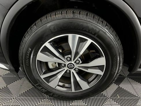 Used 2023 Nissan Murano SV image 13