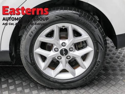 Used 2023 Kia Soul LX w/ Option Group 015 image 13