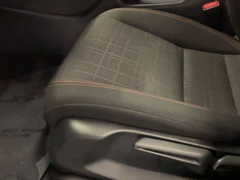 Certified 2025 Honda HR-V Sport image 31