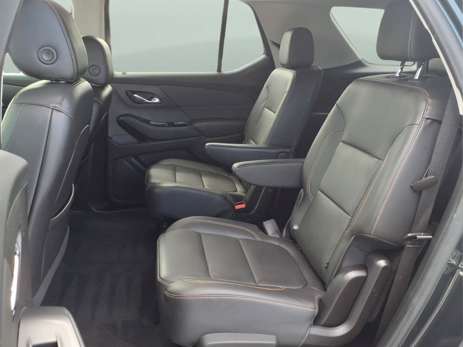 Used 2021 Chevrolet Traverse RS FWD image 16