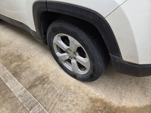 Used 2021 Jeep Compass Latitude w/ Convenience Group image 8