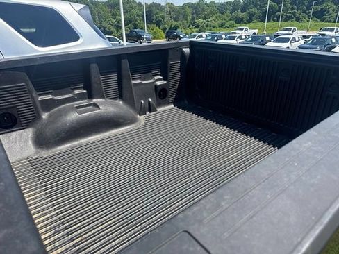 Used 2020 Chevrolet Colorado LT RWD image 8