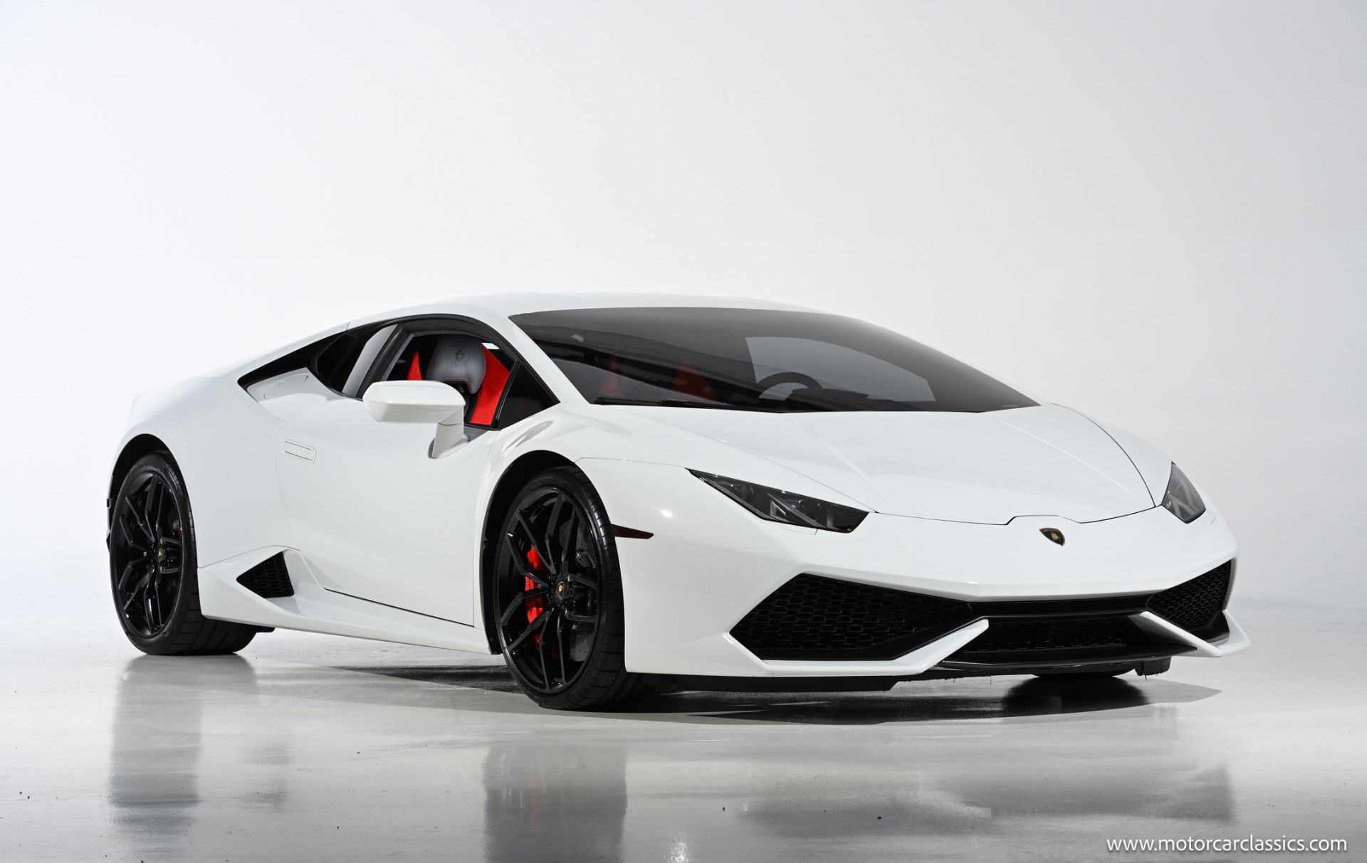 Used 2015 Lamborghini Huracan LP 610-4 AWD/4WD image 2