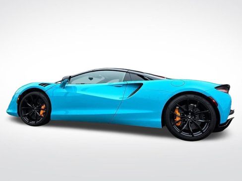 Used 2025 McLaren Artura Spider image 24