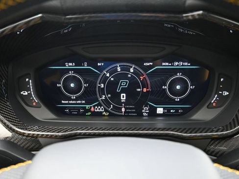 Used 2025 Lamborghini Urus SE AWD/4WD image 11