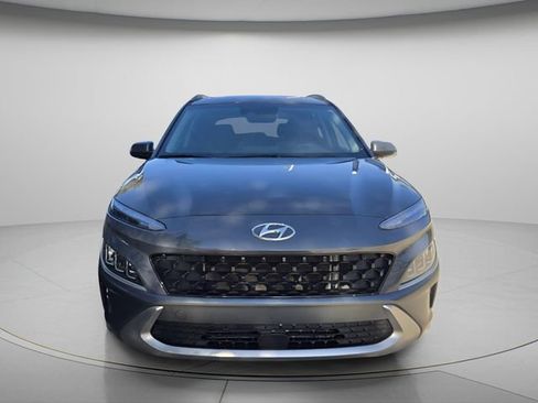 Used 2023 Hyundai Kona Limited w/ Cargo Package FWD image 3