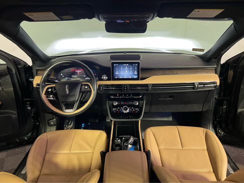 Used 2022 Lincoln Corsair Reserve w/ Elements Package image 9